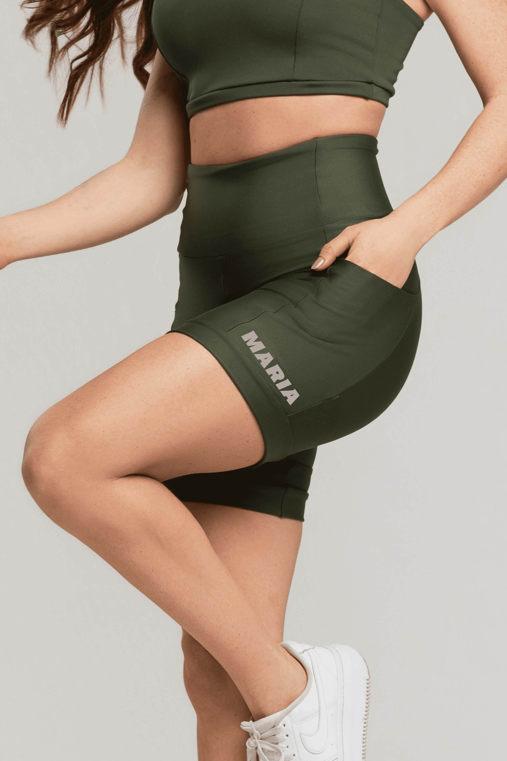 Bermuda de Compressão Feminina Verde Militar Personalizada