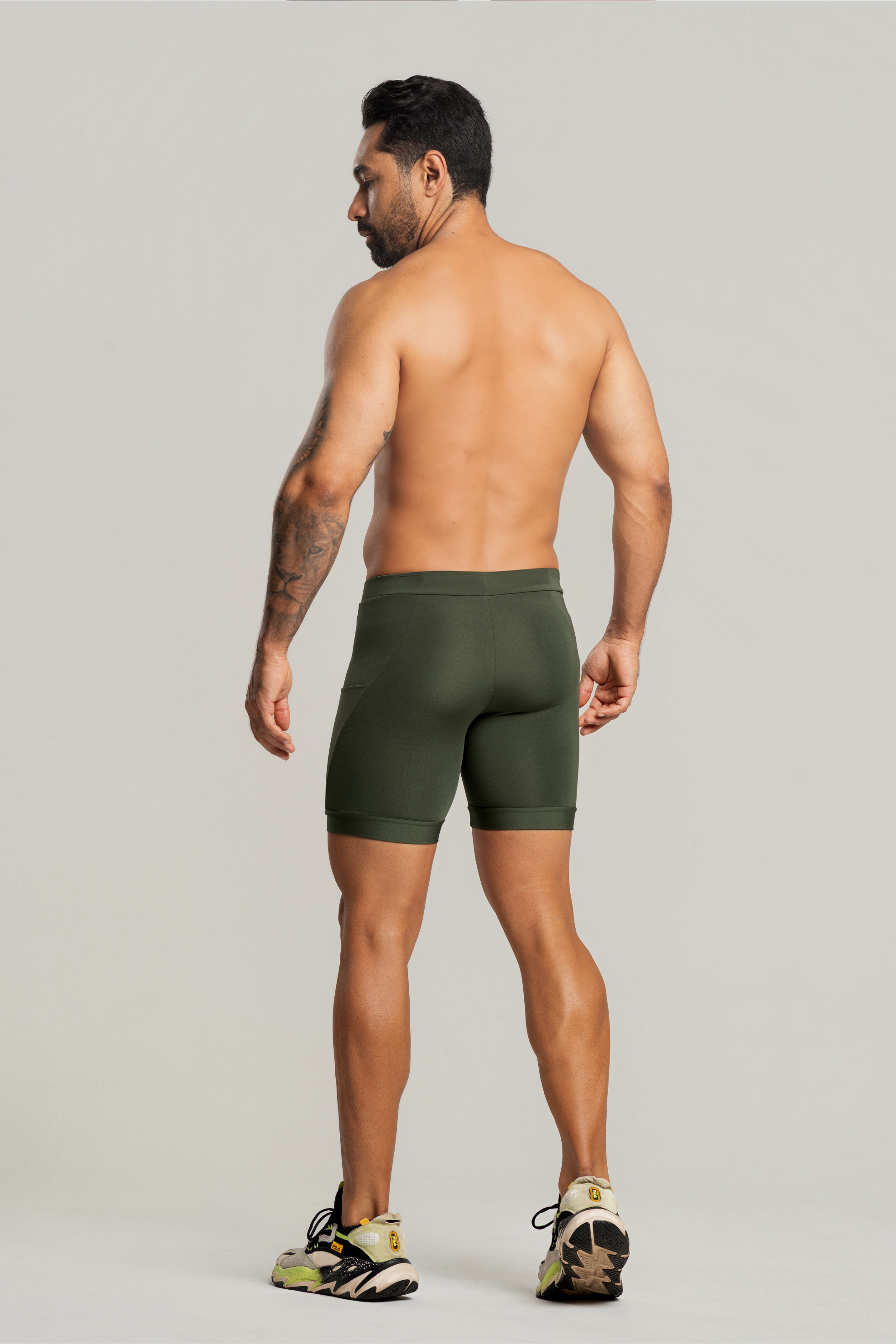 Bermuda de Compressão Masculina Verde Militar Personalizada