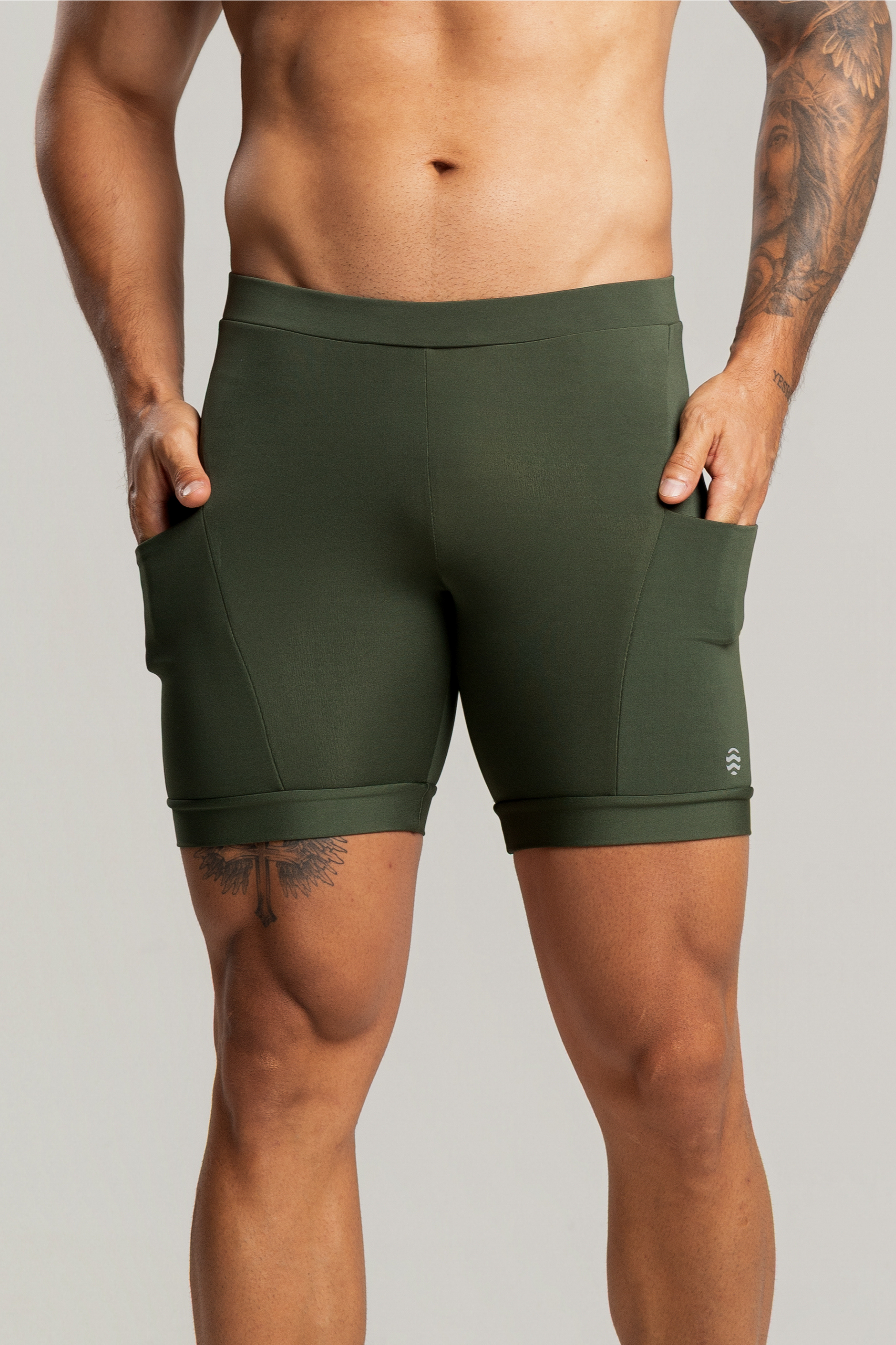 Bermuda de Compressão Masculina Verde Militar Personalizada